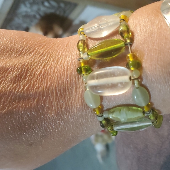 Vintage green Beaded elastic fashion bracelet 90s - Picture 4 of 4